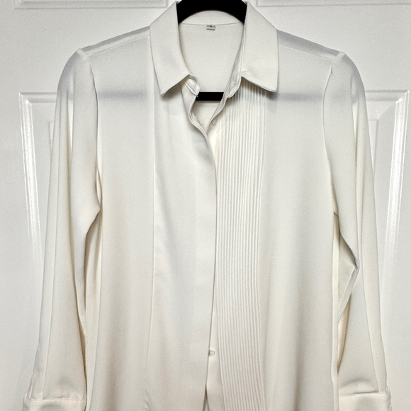 Pretty Pintuck Sheer Poly Blend Ladies Long Sleeve Cream Blouse, Size Small - Picture 1 of 7